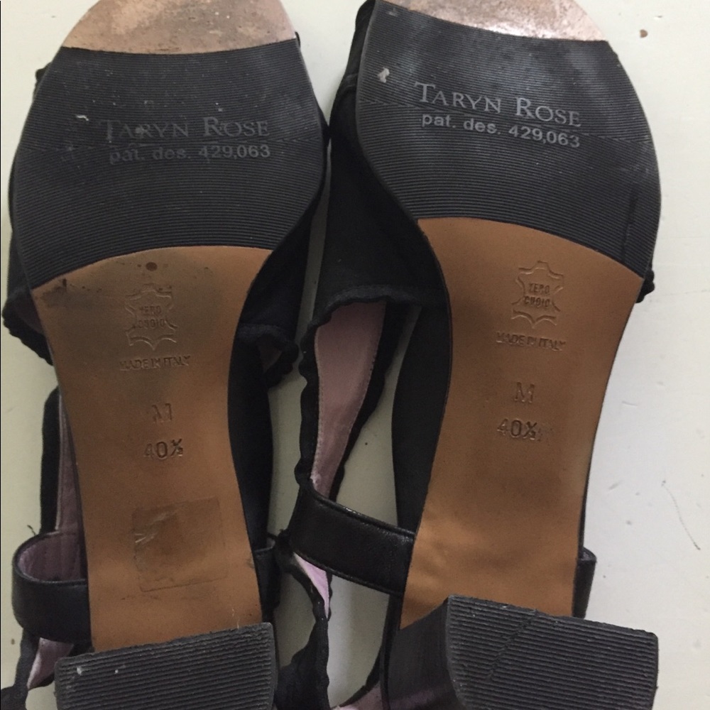 TARYN ROSE SANDALS - Picture 4 of 6